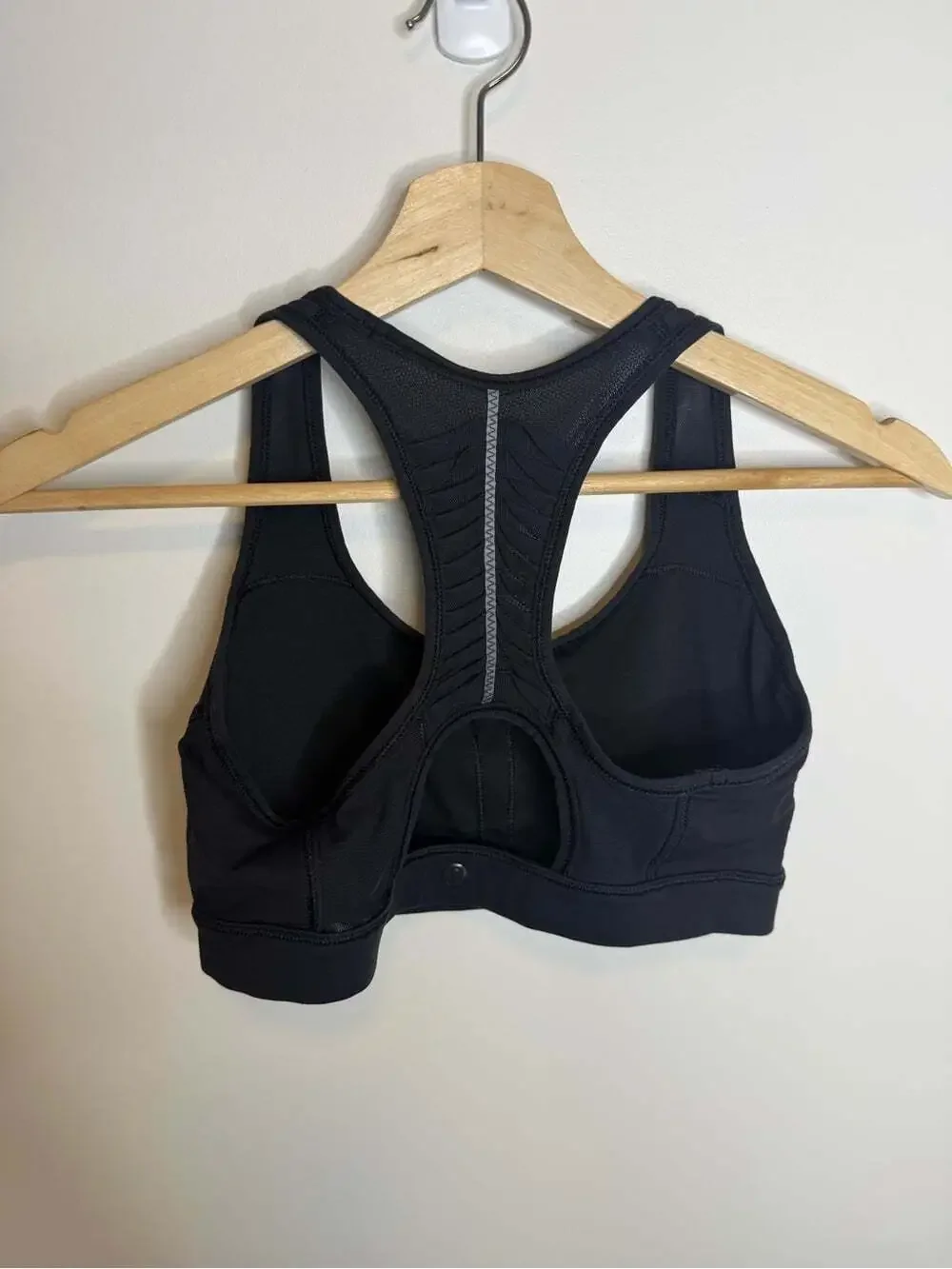 Lululemon Making Moves Bra black size 6